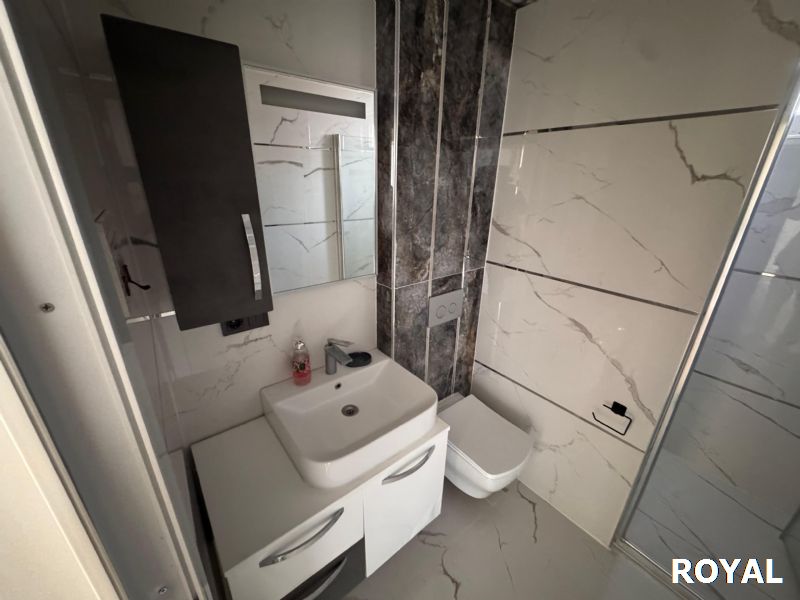 ROYAL'DEN YEMENOĞLUNDA 3 CEPHELİ, CAM BALKONLU, ARAKAT 3+1 LÜKS DAİRE